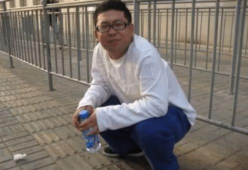 男搞笑演员,揭秘男搞笑演员的喜剧魅力