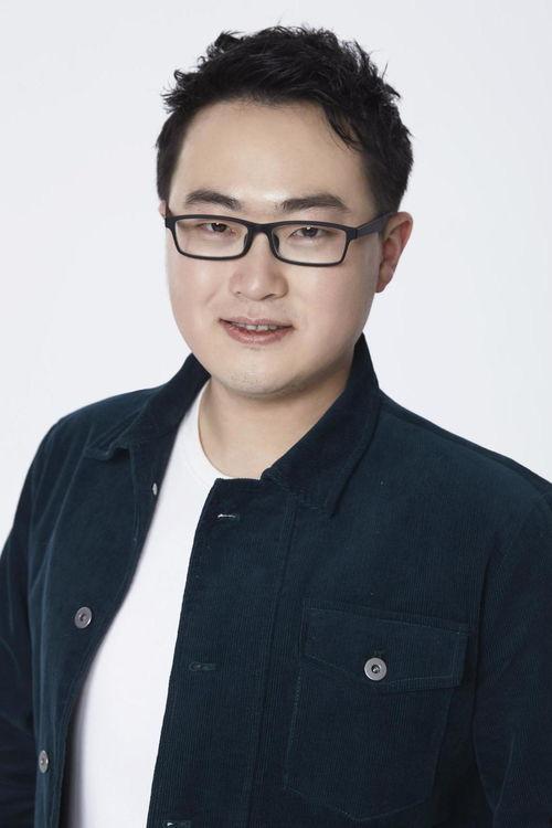 男搞笑演员,揭秘男搞笑演员的喜剧魅力